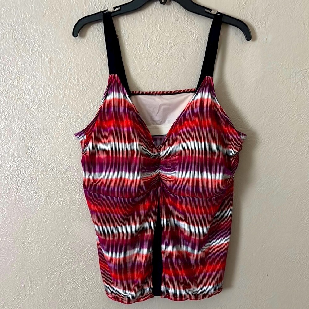 Women’s Plus Size Ava & Viv Swim Tankini Top, 24W, Red/Pink